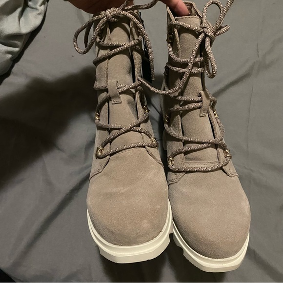 SOREL Joan of Arctic III waterproof wedge lace up boot - Picture 2 of 11